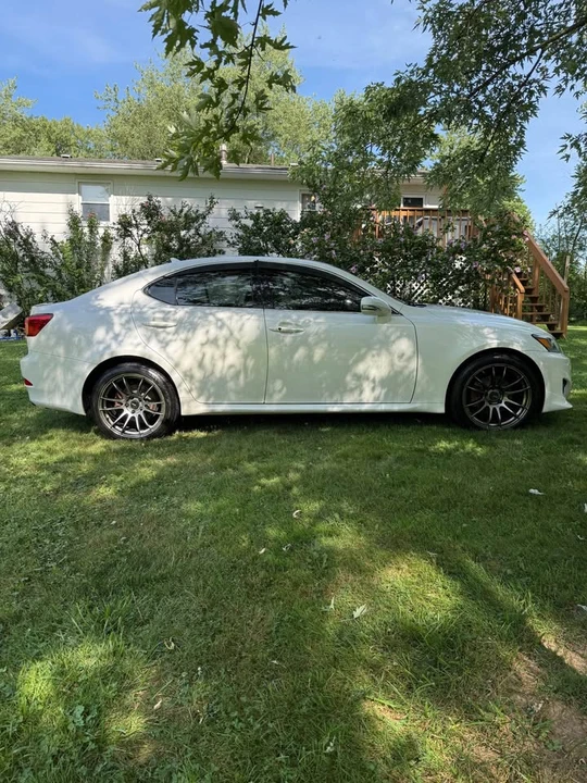 2013 Lexus IS 2nd Gen - Image 9 of 10