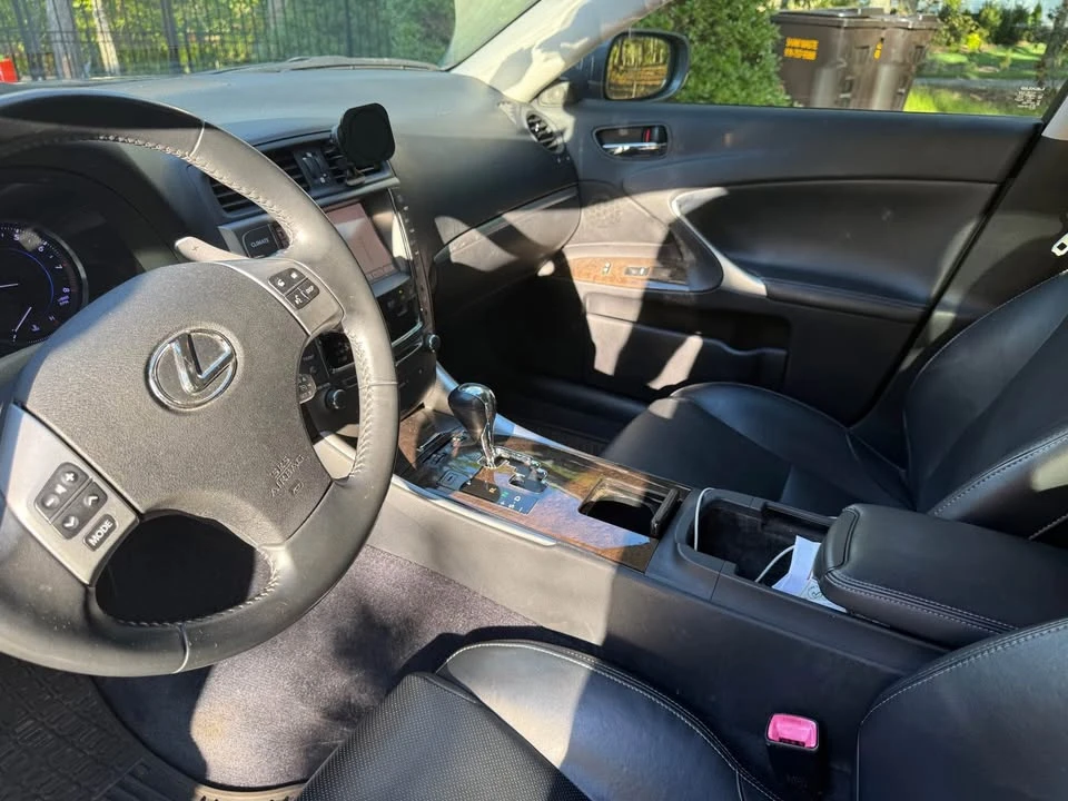 2013 Lexus IS 2nd Gen - Image 9 of 10