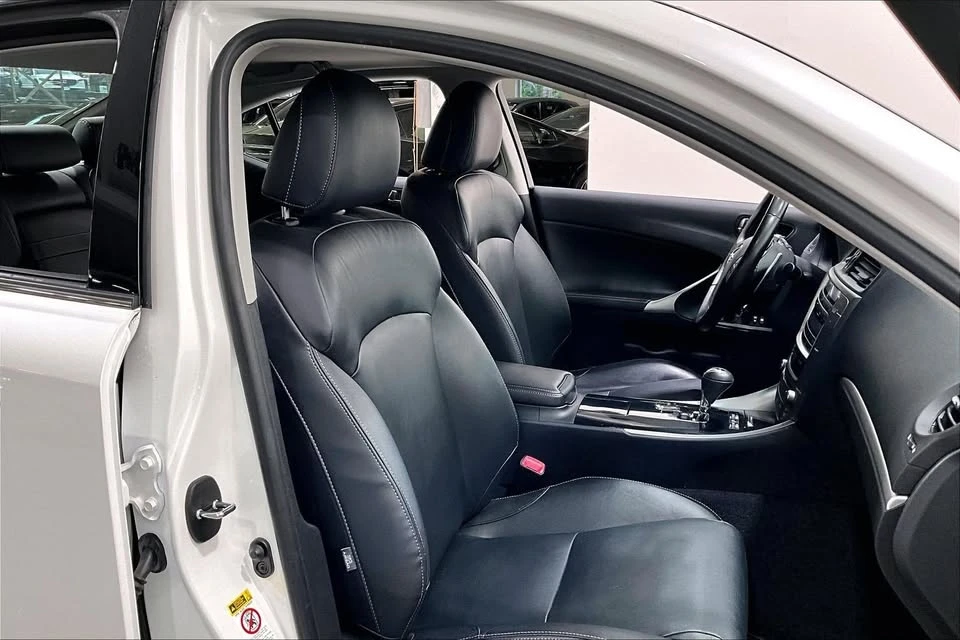 2013 Lexus IS 2nd Gen - Image 8 of 10