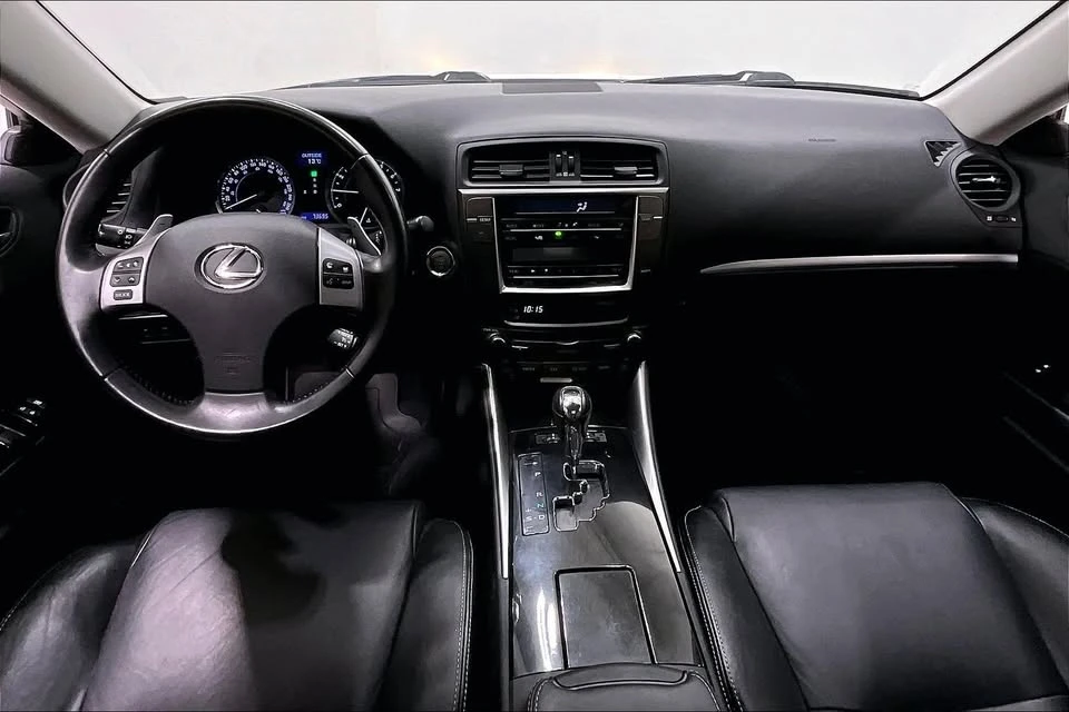 2013 Lexus IS 2nd Gen - Image 6 of 10