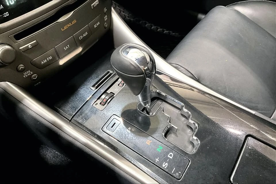 2013 Lexus IS 2nd Gen - Image 7 of 10