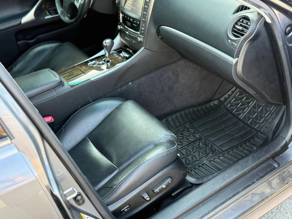 2013 Lexus IS 2nd Gen - Image 15 of 16