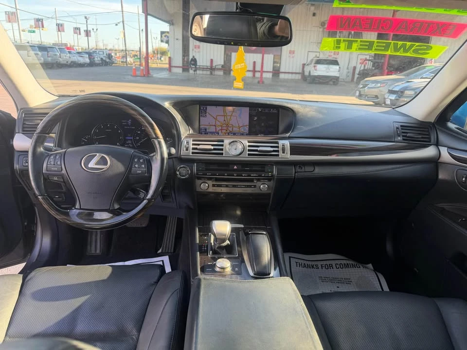 2013 Lexus LS 4th Gen - Image 4 of 4