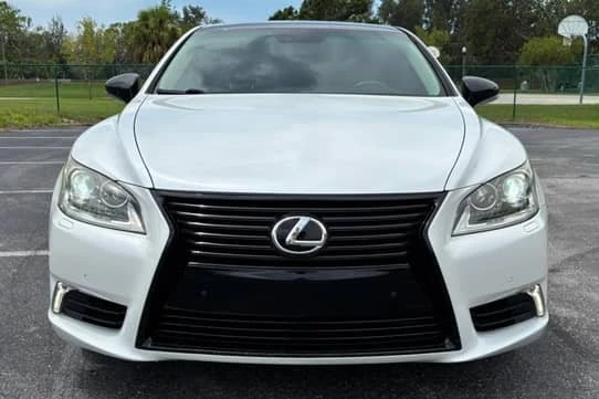 2013 Lexus LS 4th Gen - Image 2 of 6