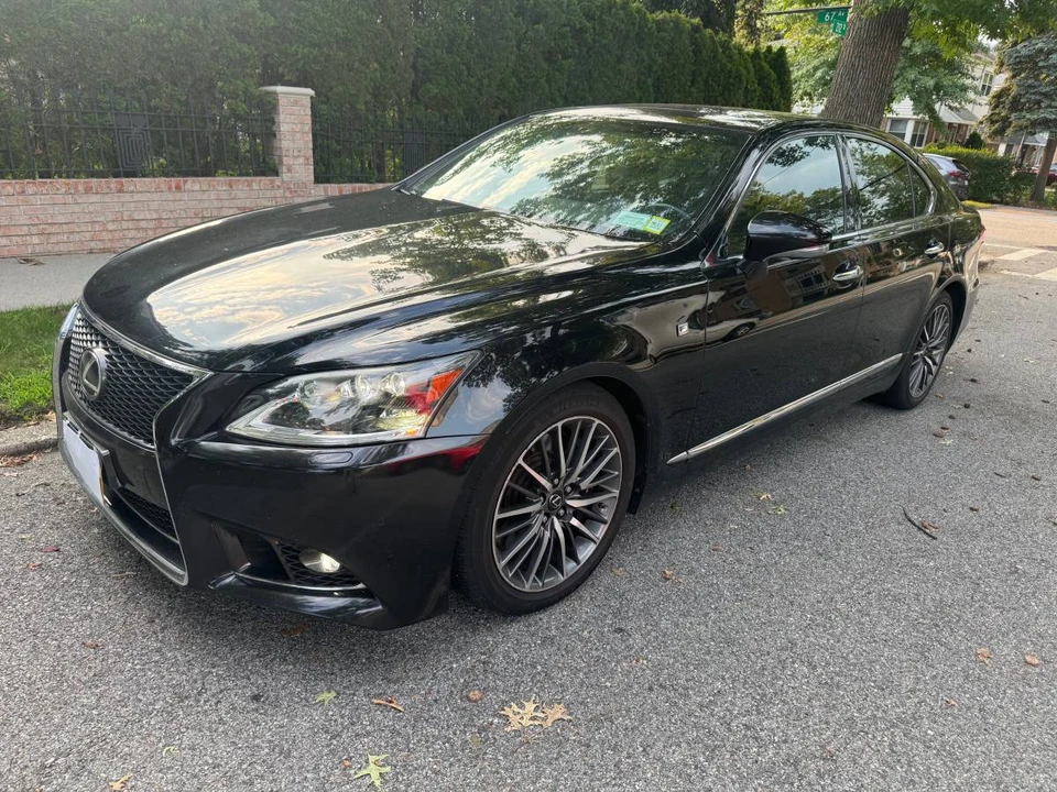 2013 Lexus LS 4th Gen - Image 14 of 18