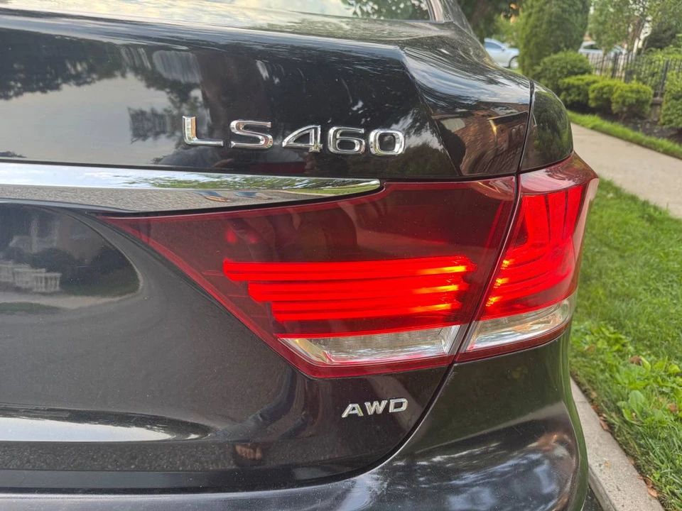 2013 Lexus LS 4th Gen - Image 6 of 18