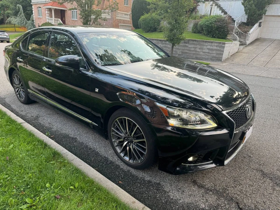 2013 Lexus LS 4th Gen - Image 12 of 18