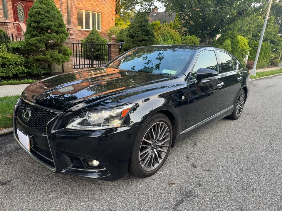 2013 Lexus LS 4th Gen - Image 3 of 18