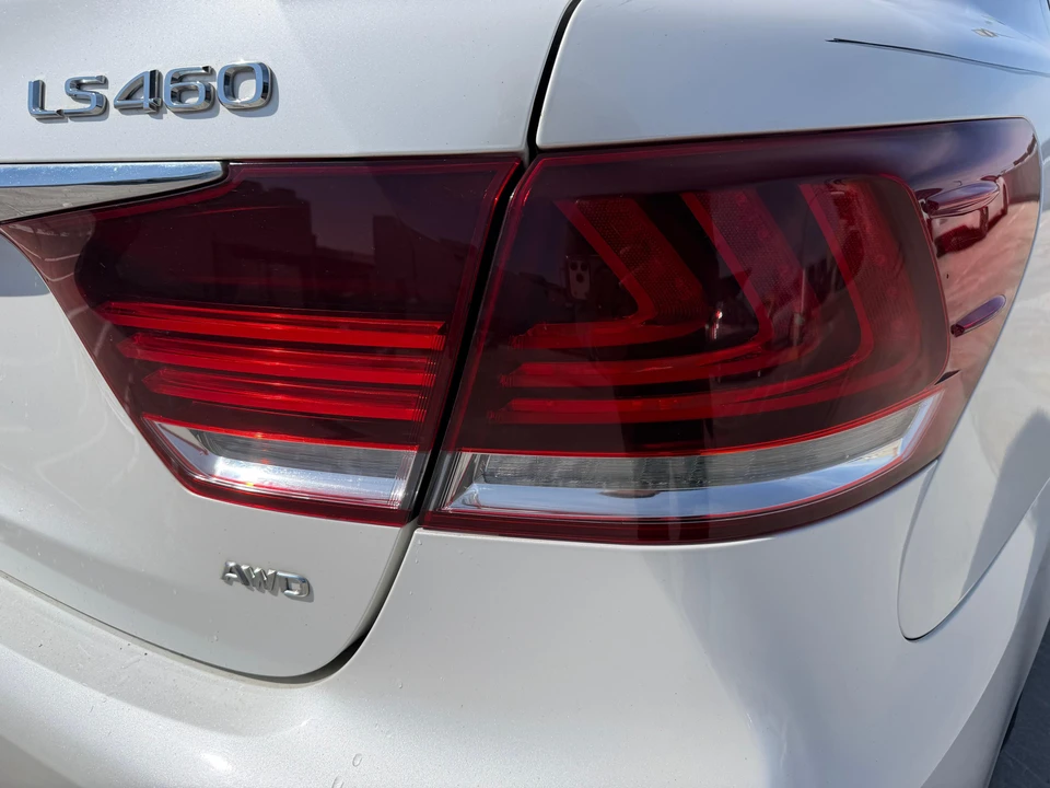 2013 Lexus LS 4th Gen - Image 22 of 31
