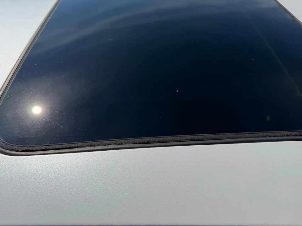 2013 Lexus LS 4th Gen - Image 20 of 31