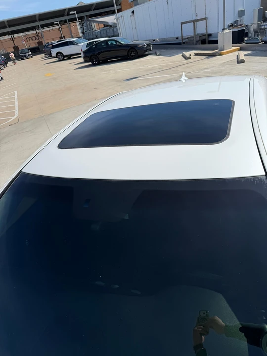 2013 Lexus LS 4th Gen - Image 18 of 31