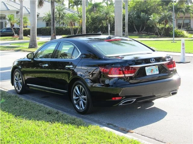 2013 Lexus LS 4th Gen - Image 9 of 12
