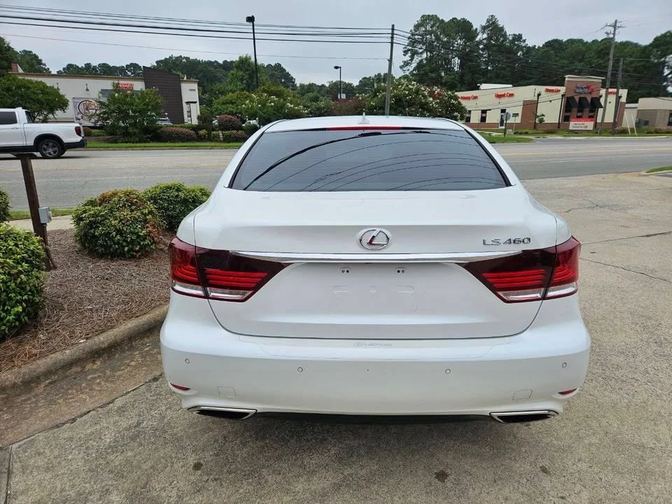 2013 Lexus LS 4th Gen - Image 11 of 13