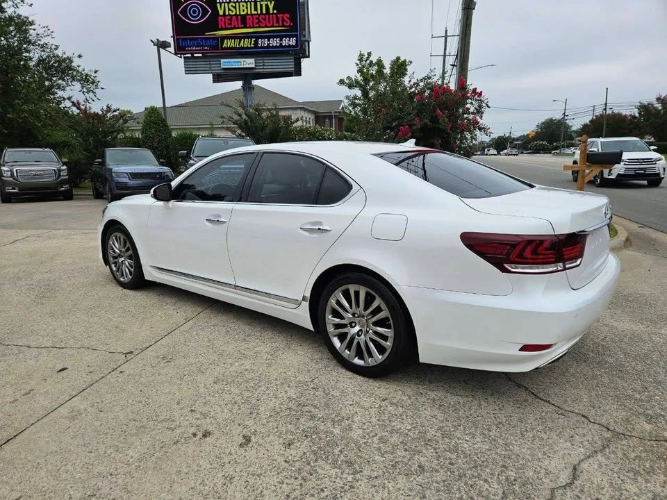 2013 Lexus LS 4th Gen - Image 8 of 20