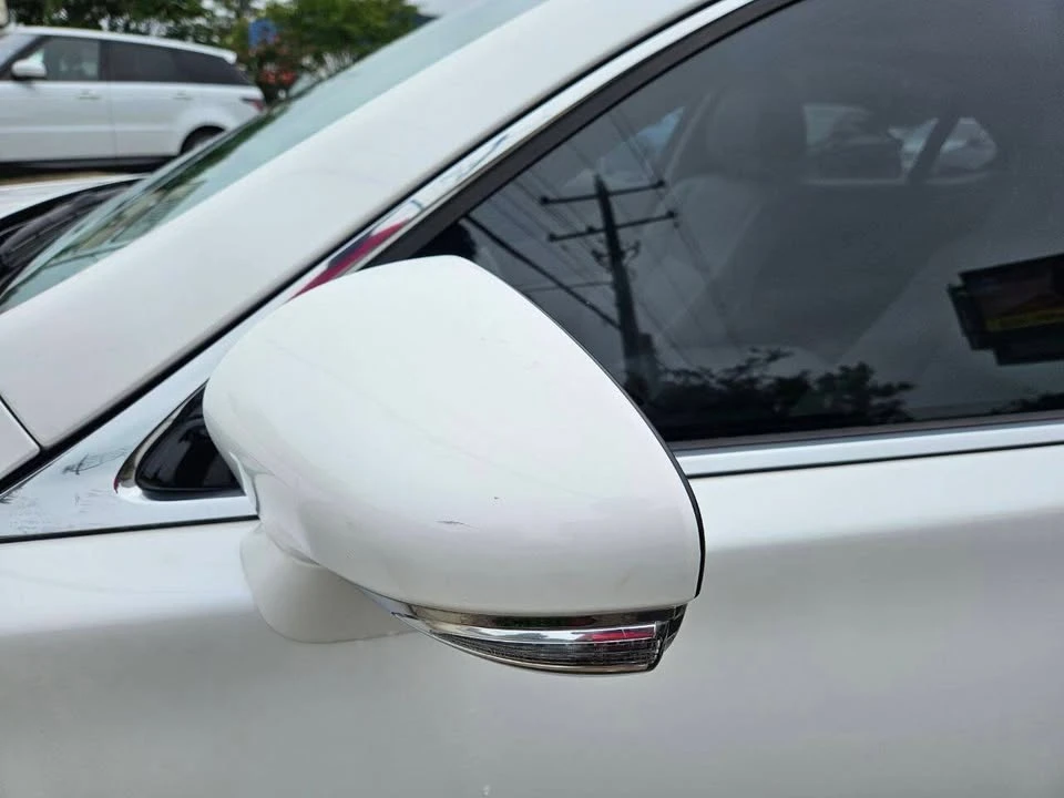 2013 Lexus LS 4th Gen - Image 14 of 20