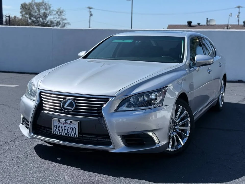 2013 Lexus LS 4th Gen - Image 2 of 20
