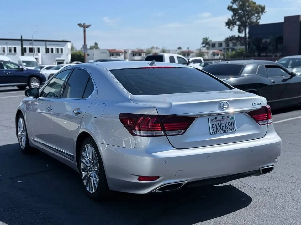 2013 Lexus LS 4th Gen - Image 5 of 20