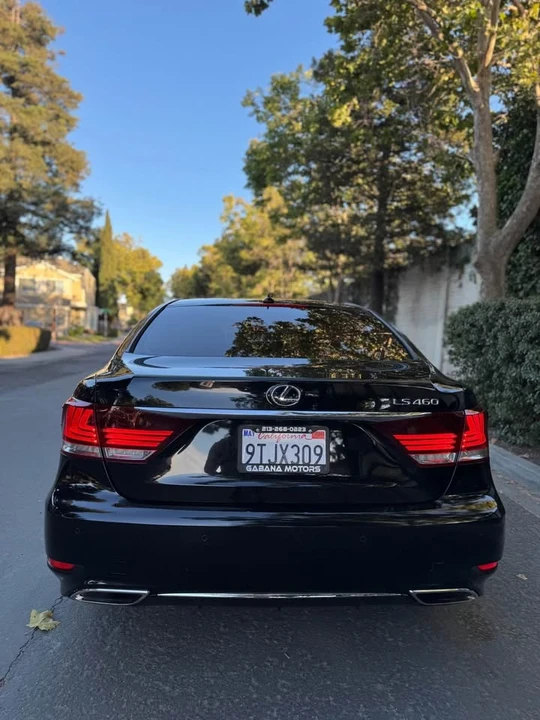 2013 Lexus LS 4th Gen - Image 4 of 13