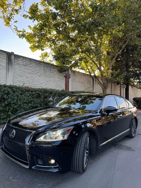 2013 Lexus LS 4th Gen - Image 7 of 13