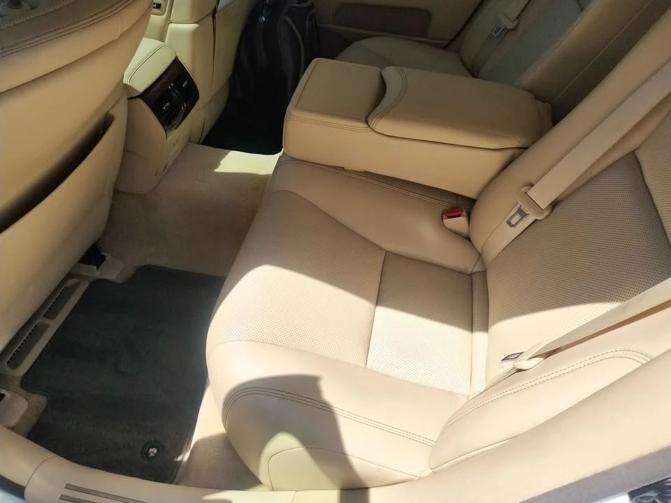 2013 Lexus LS 4th Gen - Image 11 of 17