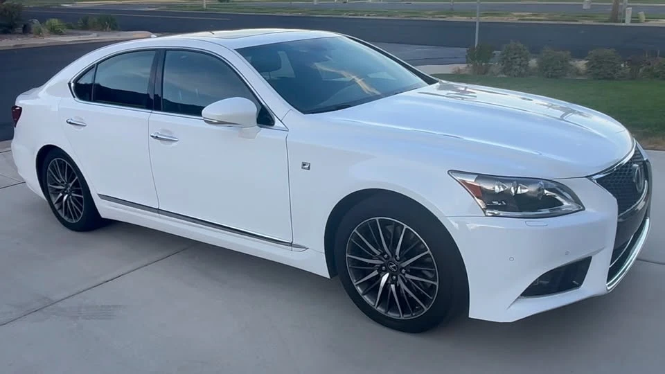 2013 Lexus LS 4th Gen - Image 8 of 13