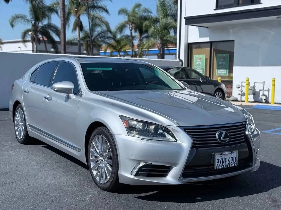 2013 Lexus LS 4th Gen - Image 5 of 20