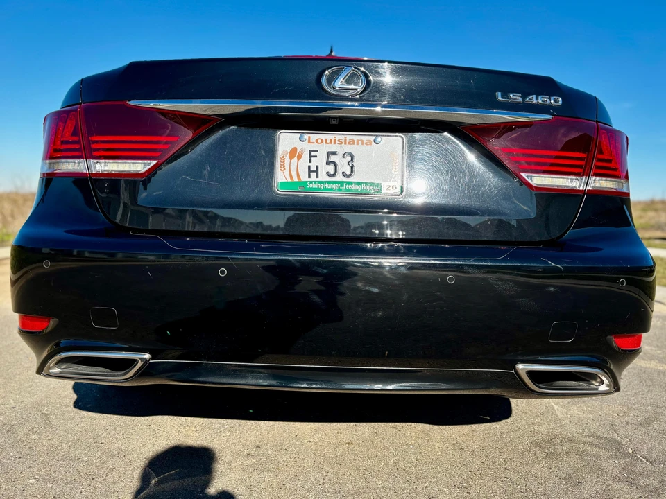 2013 Lexus LS 4th Gen - Image 10 of 31