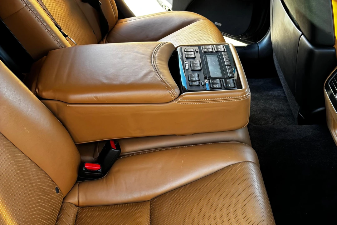 2013 Lexus LS 4th Gen - Image 29 of 31