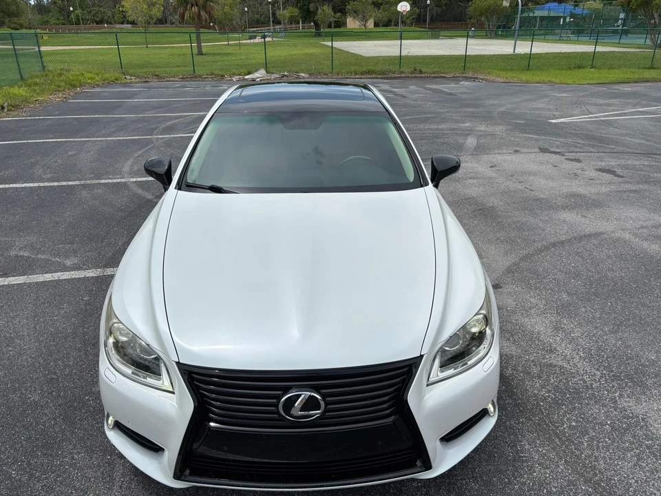 2013 Lexus LS 4th Gen - Image 6 of 31