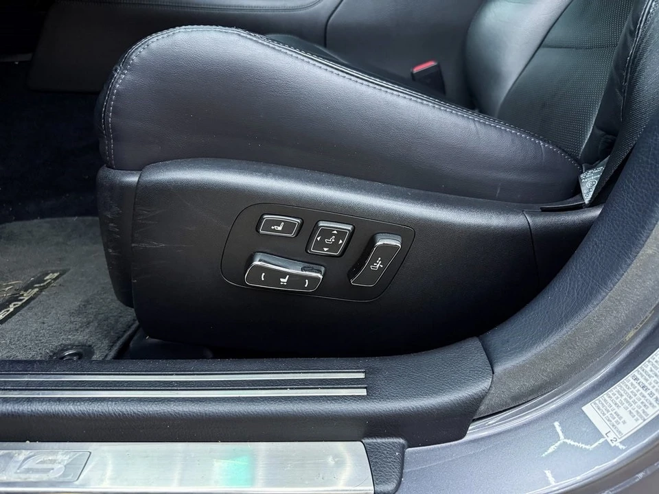 2013 Lexus LS 4th Gen - Image 18 of 21