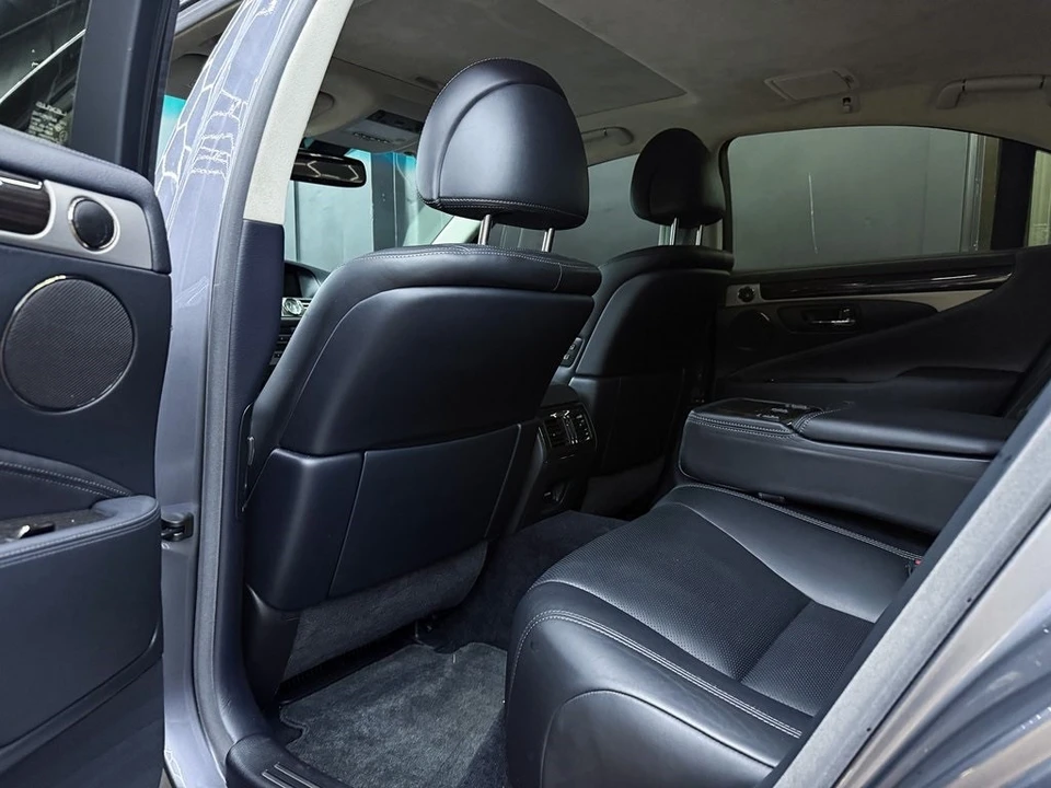 2013 Lexus LS 4th Gen - Image 20 of 21