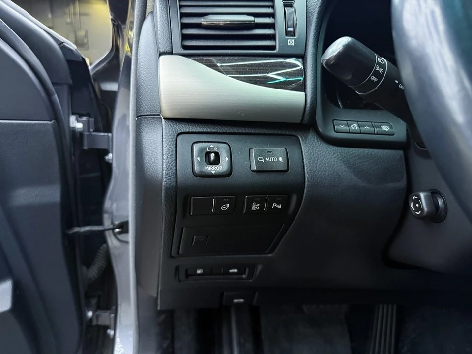 2013 Lexus LS 4th Gen - Image 14 of 21