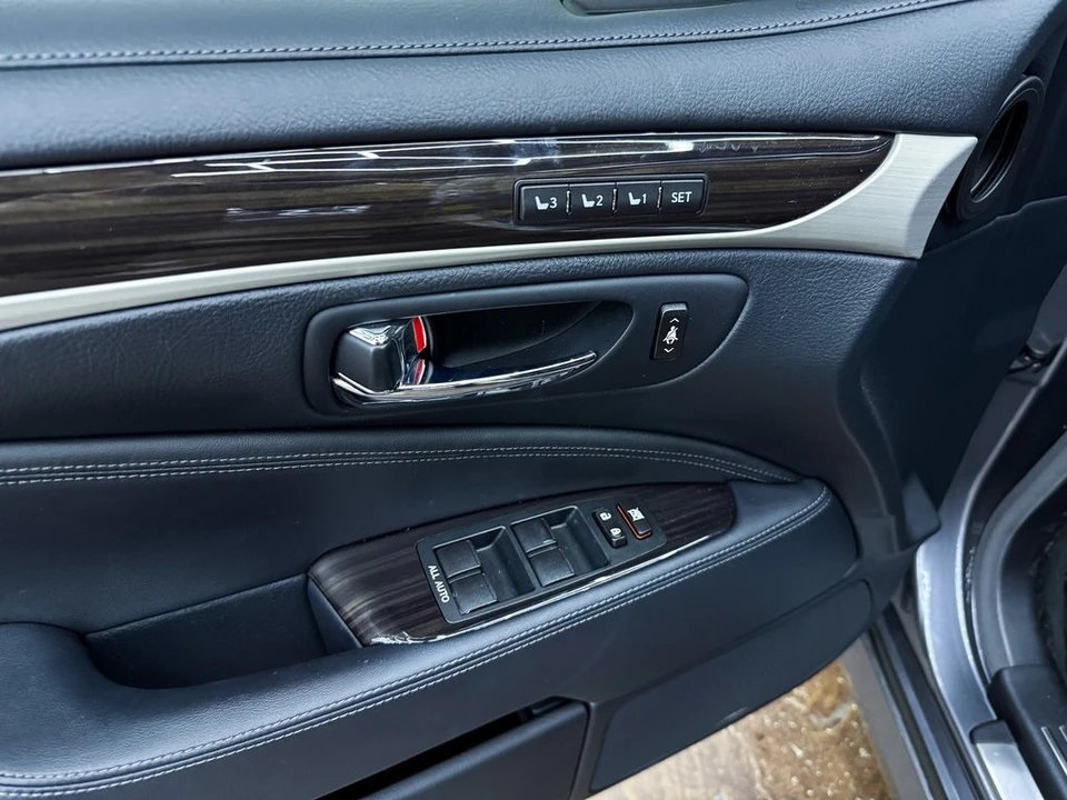2013 Lexus LS 4th Gen - Image 13 of 21