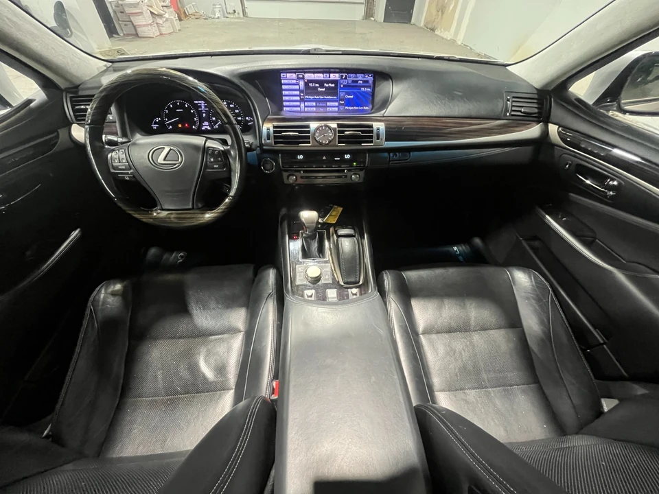 2013 Lexus LS 4th Gen - Image 16 of 22