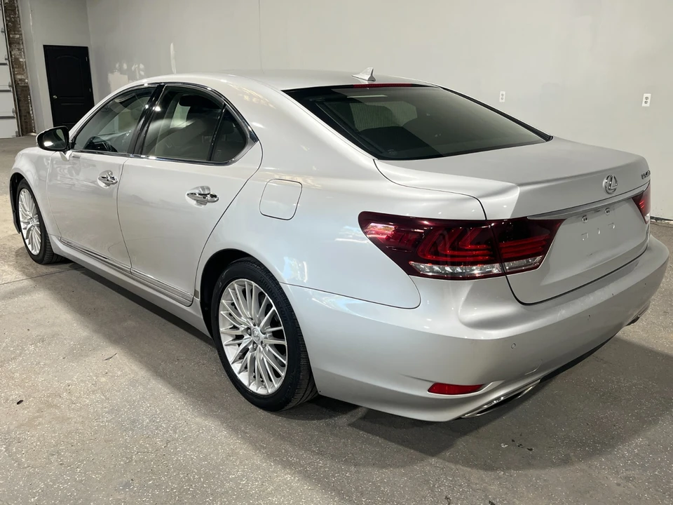 2013 Lexus LS 4th Gen - Image 7 of 22