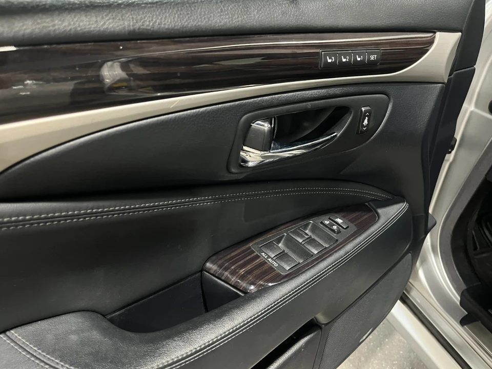 2013 Lexus LS 4th Gen - Image 13 of 22