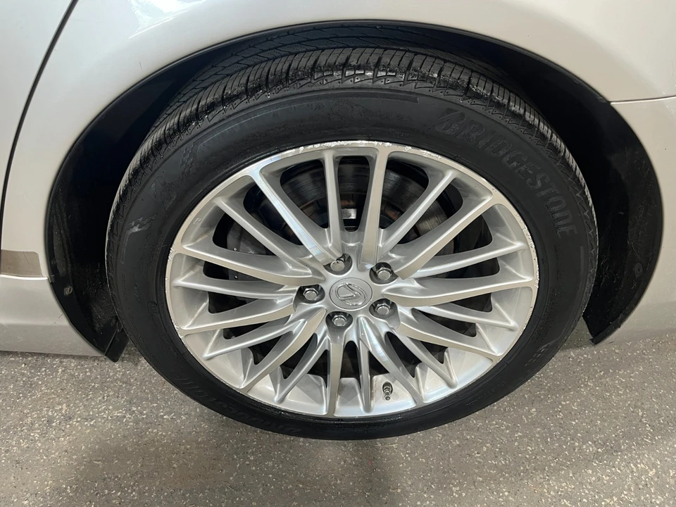 2013 Lexus LS 4th Gen - Image 9 of 22