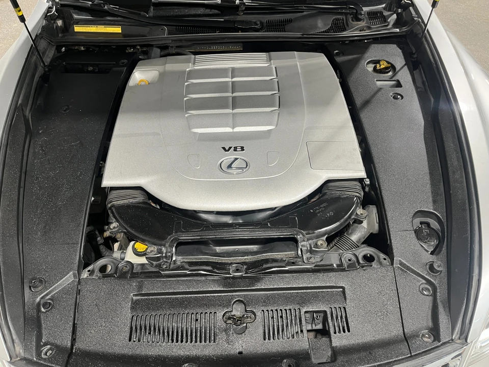 2013 Lexus LS 4th Gen - Image 22 of 22
