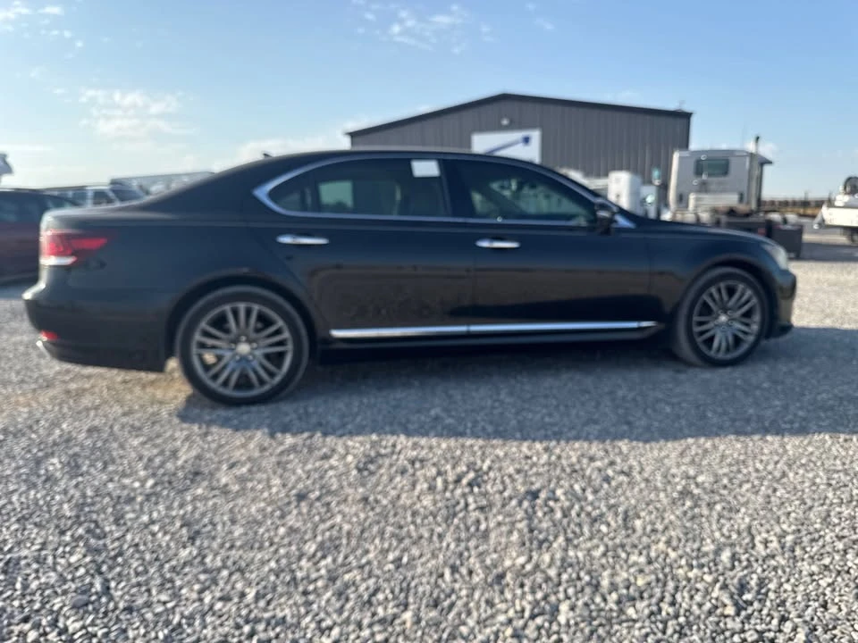 2013 Lexus LS 4th Gen - Image 19 of 20