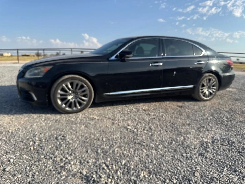 2013 Lexus LS 4th Gen - Image 14 of 20