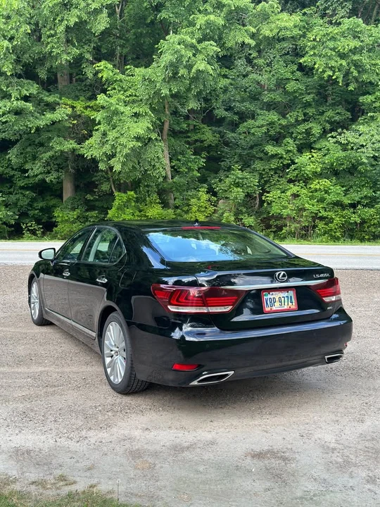 2013 Lexus LS 4th Gen - Image 4 of 19