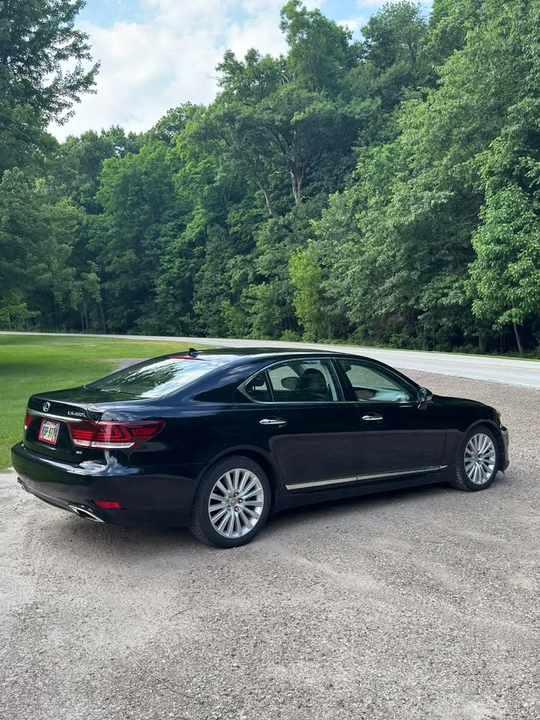 2013 Lexus LS 4th Gen - Image 6 of 19