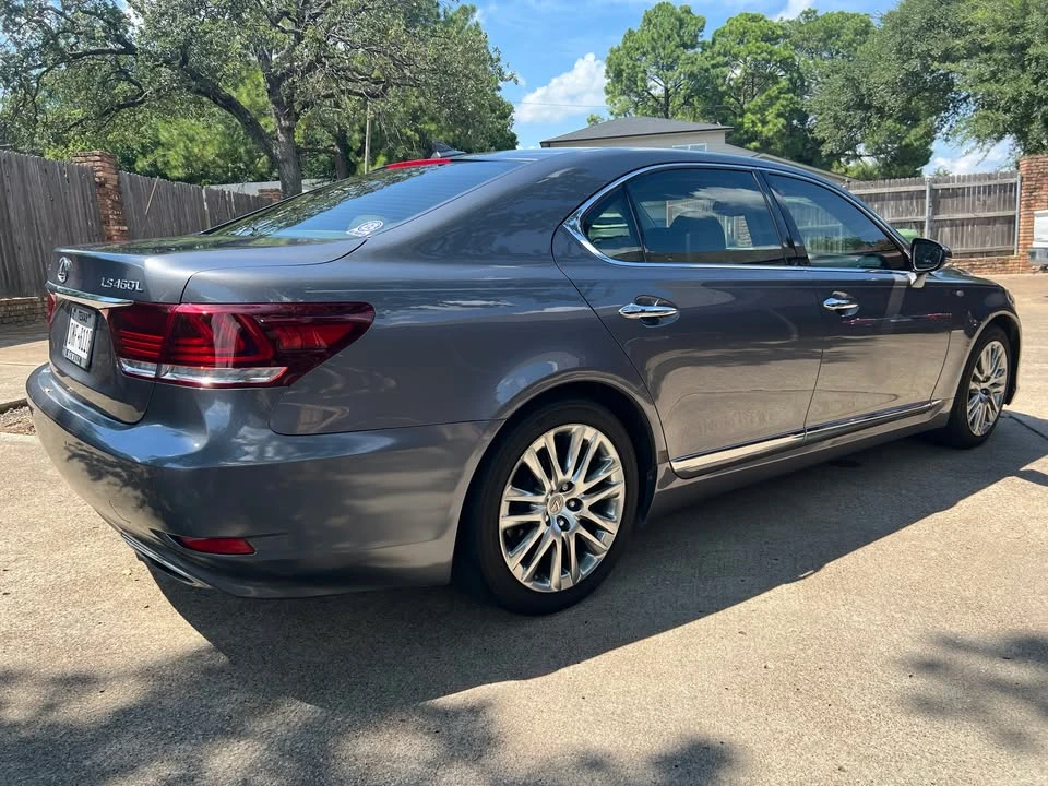 2013 Lexus LS 4th Gen - Image 7 of 16