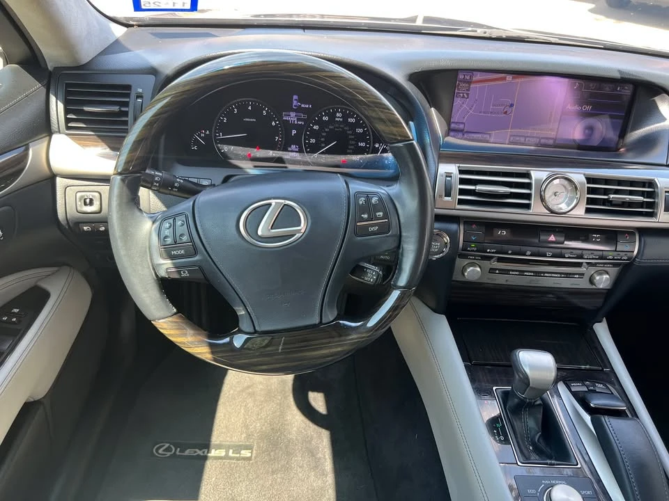 2013 Lexus LS 4th Gen - Image 14 of 16