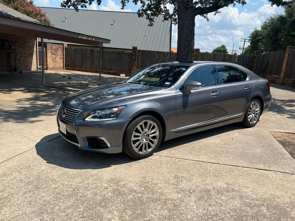 2013 Lexus LS 4th Gen - Image 3 of 16