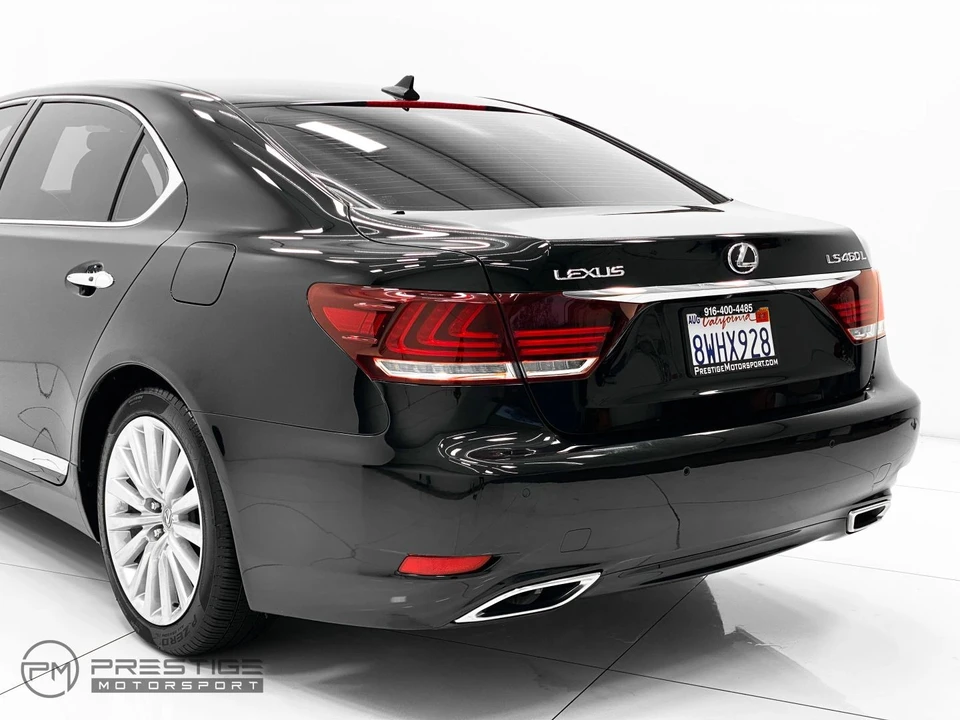 2013 Lexus LS 4th Gen - Image 10 of 21