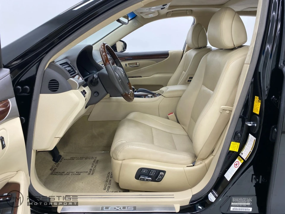 2013 Lexus LS 4th Gen - Image 17 of 21