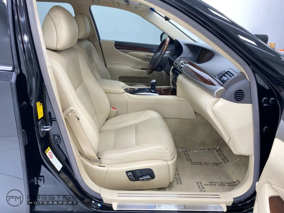 2013 Lexus LS 4th Gen - Image 14 of 21