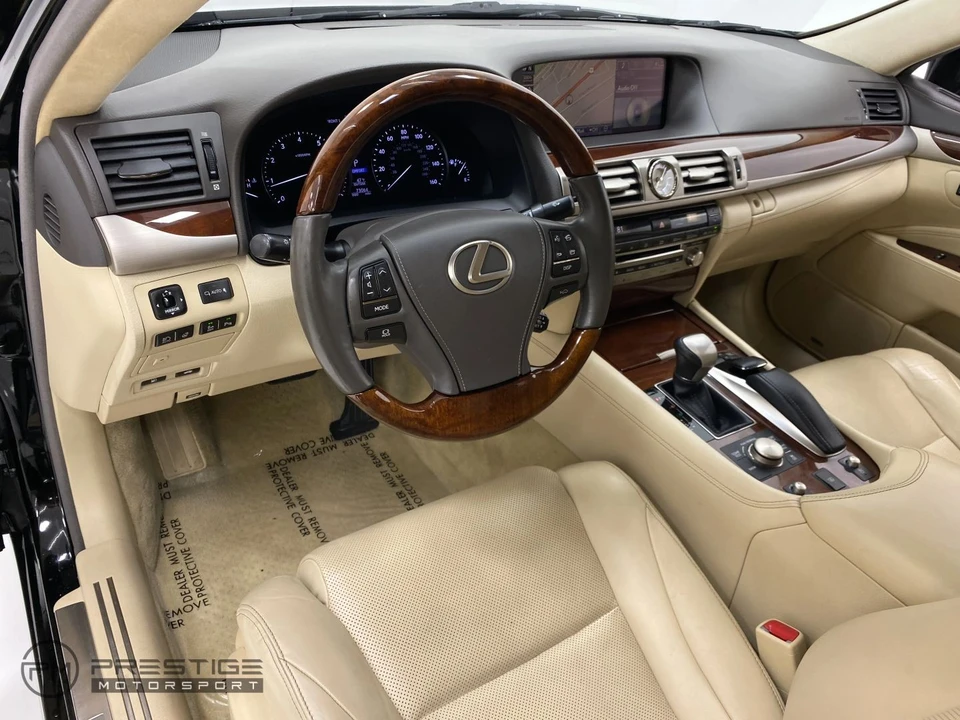 2013 Lexus LS 4th Gen - Image 18 of 21