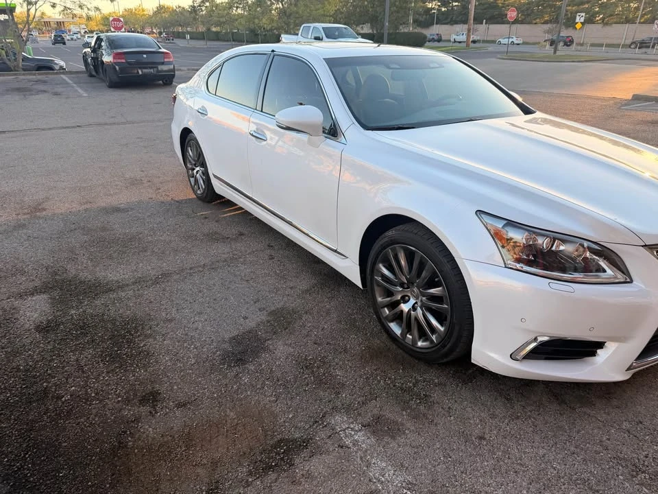 2013 Lexus LS 4th Gen - Image 3 of 11